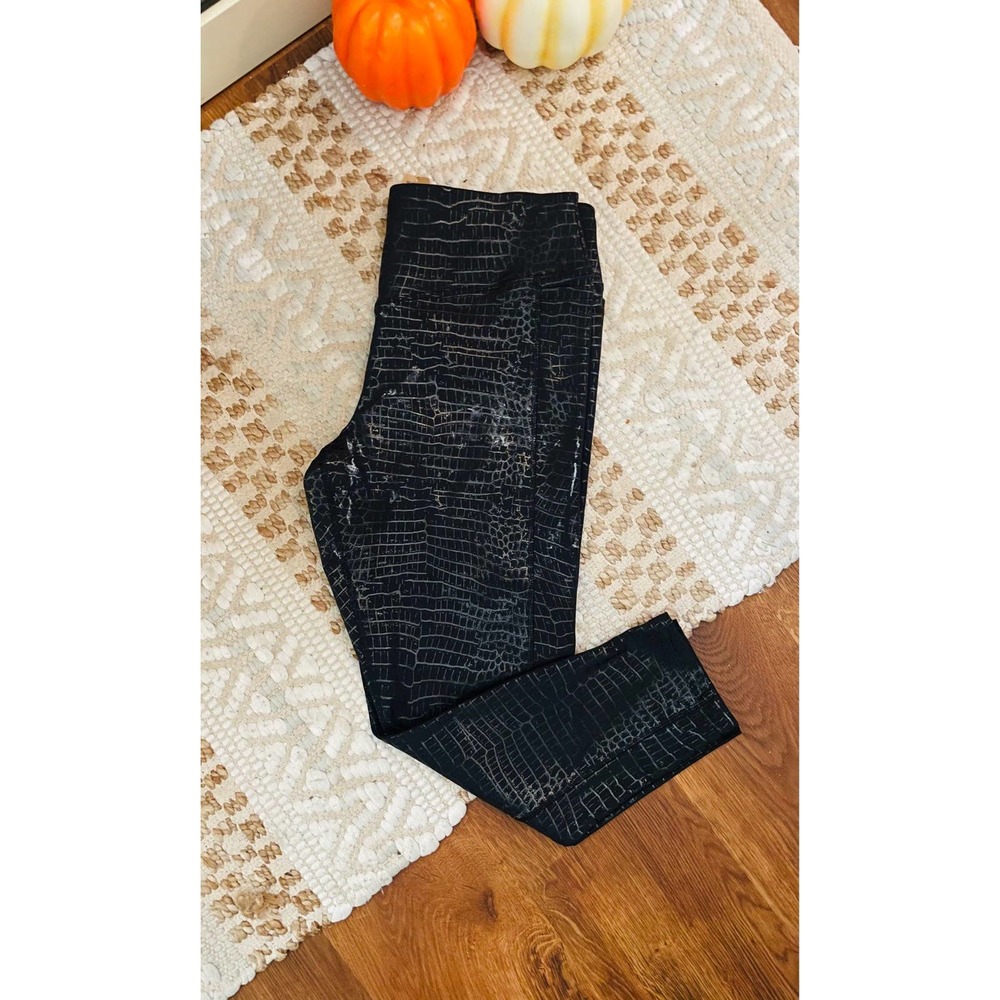 VS PINK Ultimate Leggings Black Metallic Croc XL